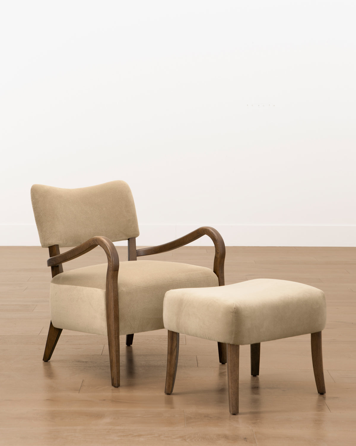 Etienne Lounge Chair