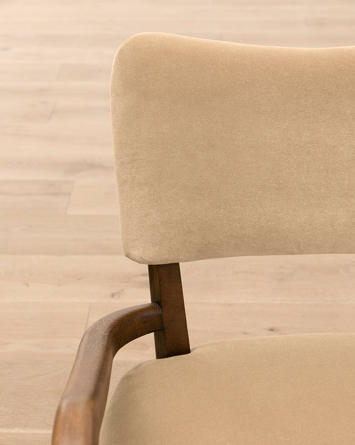 Etienne Lounge Chair