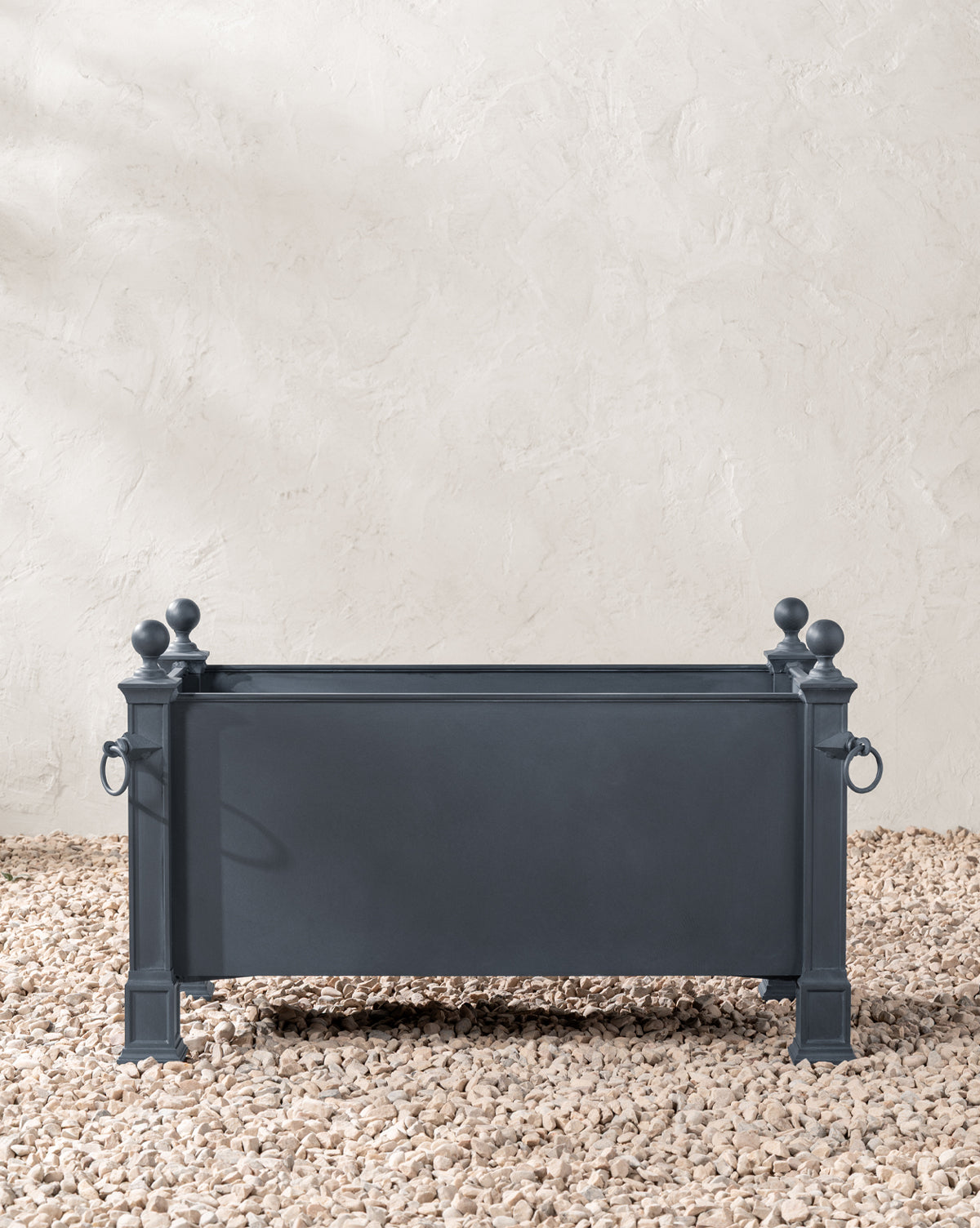 Saracen Outdoor Planter